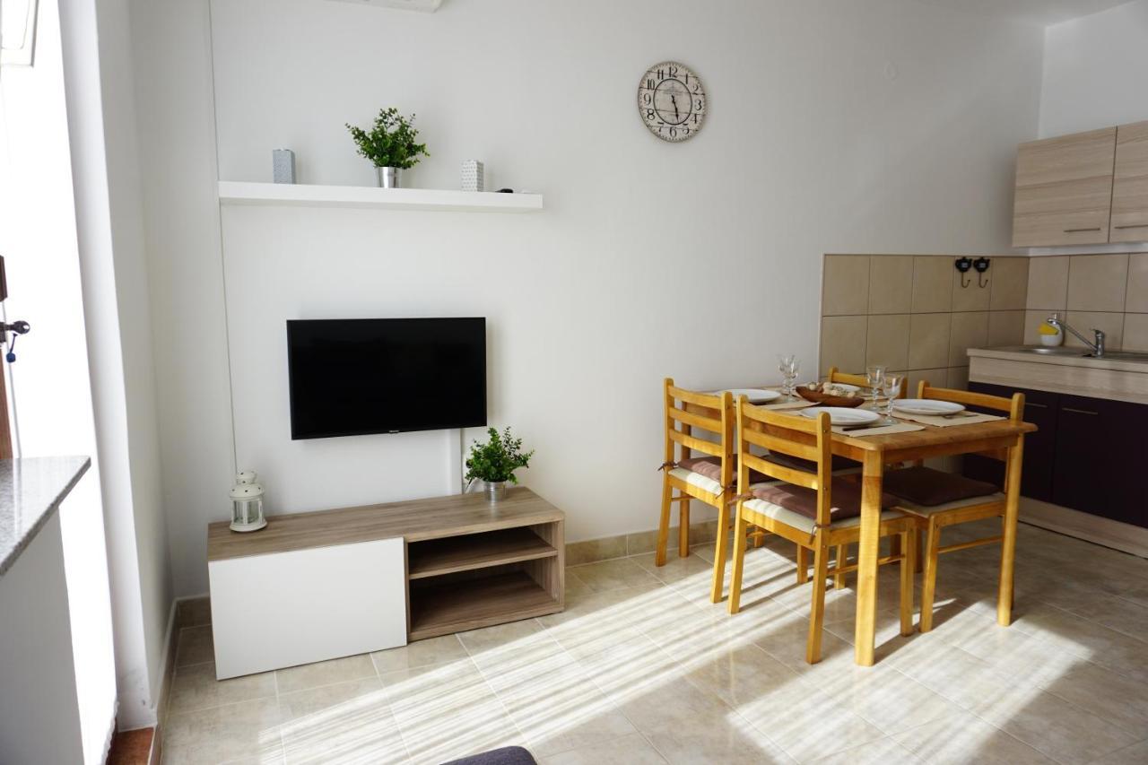 Apartment Jelena Fažana Exterior foto